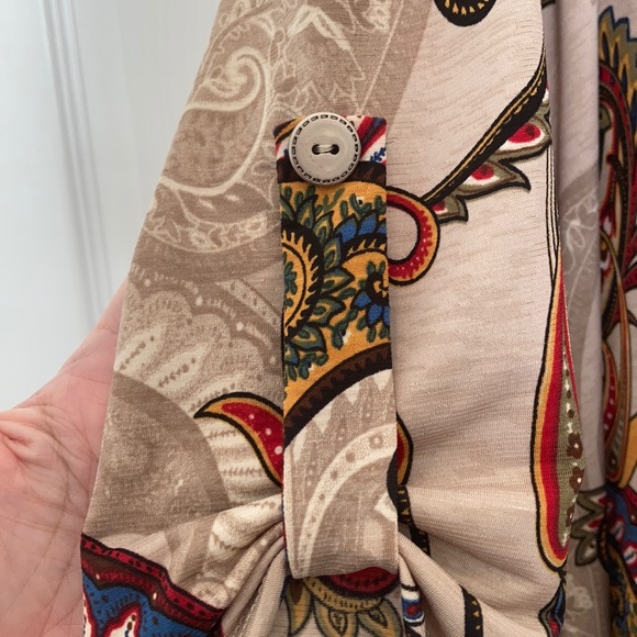 Beautiful paisley top - Picture 4 of 5